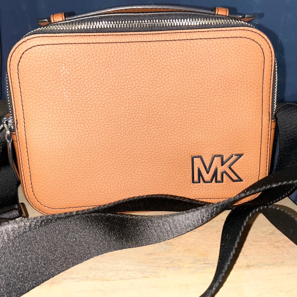 Micheal Kors crossbody